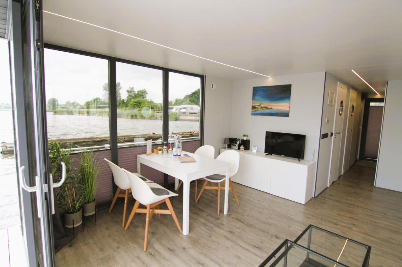 Hausboot Fjord Nordstern Mit Dachterrasse In Schleswig Hotel Ngoại thất bức ảnh